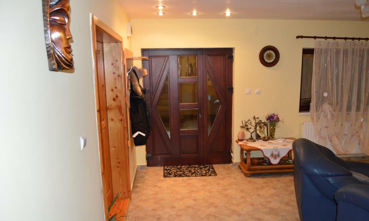 Hotel Casa Piatra Craiului Zărneşti Exterior foto